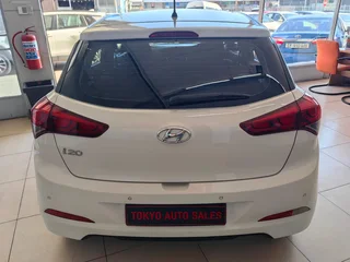 2015 Hyundai i20 1.4 fluid , ONLY 101000kms, Call Bibi 0600170028