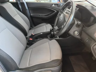 2015 Hyundai i20 1.4 fluid , ONLY 101000kms, Call Bibi 0600170028