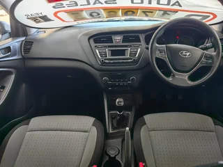 2015 Hyundai i20 1.4 fluid , ONLY 101000kms, Call Bibi 0600170028
