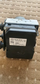  Audi A5 B8 2.0T- ABS pump assembly