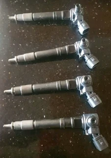  2020 Toyota Hilux 2.4GD6 - 4 x diesel injectors (6 PIN)