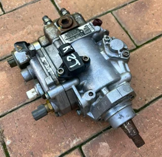 2006 Toyota Hilux  3.0 TD- diesel pump assembly