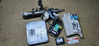  2008 Toyota Fortuner 4.0V6 - lockset complete