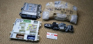  Ford Ranger T6 2.2TDCI 2x4 ( manual 6 speed )- lockset complete with key + BCM