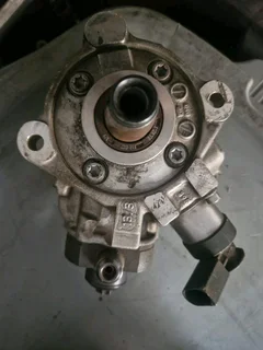  BMW F10 520d - diesel pump assemblyEngine code : N47D20C