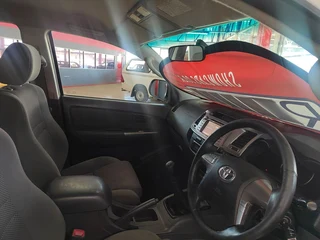 2014 Toyota Hilux 3.0 D-4D R/Body 4x2 Raider with 219688Kms at TOKYO DRIFT AUTOS 021 591 2730