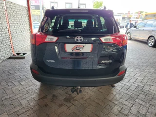2013 Toyota RAV4 2.0 VX 4x4 AT PLEASE CALL SHOWCARS&#64;0215919449