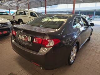 2011 Honda Accord 2.0  PLEASE CALL NOW- SHOWCARS&#64;0215919449