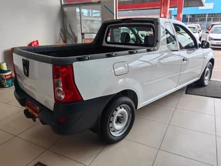 2021 Nissan NP200 1.6 8V AC Safety Pack PLEASE CALL SHOWCARS&#64;0215919449