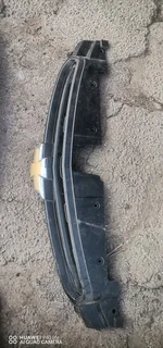 Chevrolet cruze grill with badge