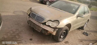 Mercedes benz c180 stripping for parts