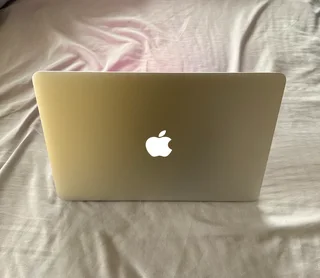 Apple Macbook Air