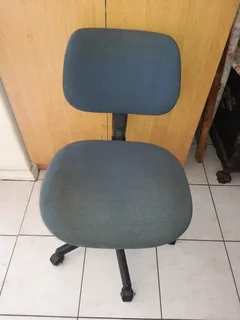 Chair - Ad posted by Janet Mantz