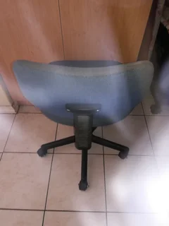 Chair - Ad posted by Janet Mantz