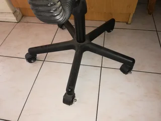 Chair - Ad posted by Janet Mantz