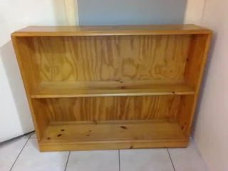 Bookshelf - Ad posted by Janet Mantz