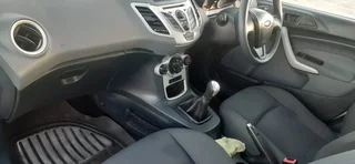 Ford Fiesta Sedan