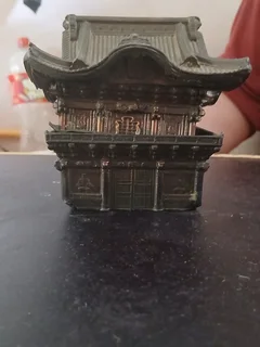 vintage Japanese pagoda-style music box
