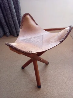 (Price reduced) &#34;Trident&#34; Tripod Leather Camping Chair