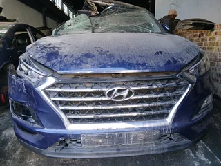 Hyundai Tucson stripping parts