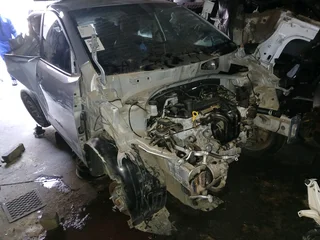 Hyundai i10 grand stripping parts