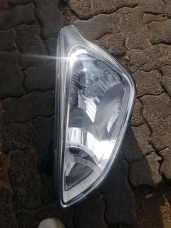 Hyundai i20 head light