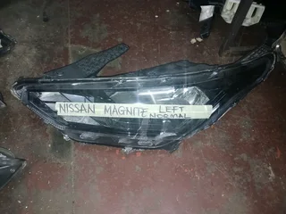 Nissan magnite left side