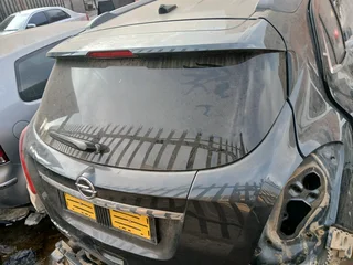 Opel mokka X 2017 stripping parts