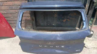 Hyundai venue tailgate 2022,23