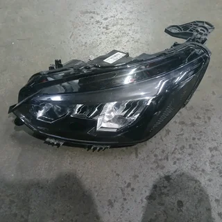 Peugeot 208 headlight 2019