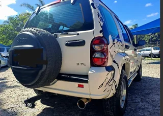 2003 Jeep Cherokee SUV