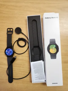 Samsung Galaxy Watch 5 LTE 40mm Excellent Condition with screen protector R1200 onco