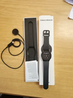 Samsung Galaxy Watch 5 LTE 40mm Excellent Condition with screen protector R1200 onco