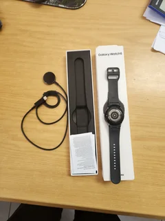 Samsung Galaxy Watch 5 LTE 40mm Excellent Condition with screen protector R1200 onco