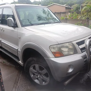 2003 Mitsubishi Pajero SUV