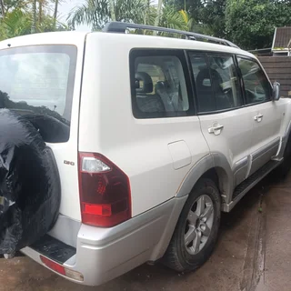 2003 Mitsubishi Pajero SUV