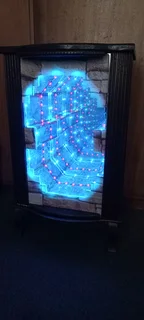 Visual illusion display cabinet