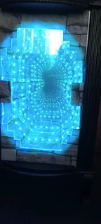 Visual illusion display cabinet