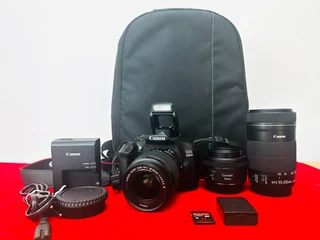 Canon EOS2000D with 3x Lens &#43; Bag and accessories