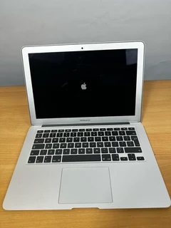 Apple MacBook Air 2017 128GB SSD  8GB Ram 13” Display