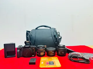  Canon EOS M50 Mirrorless Camera Bundle for Sale – Perfect Condition! Upgrade your photography