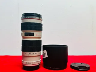 Canon EF 70-200mm f/4L USM Telephoto Zoom Lens Condition: Excellent – Clean glass, smooth zoom