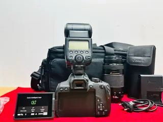 Canon EOS 850D with canon 2x lens and flash light &amp; accessories