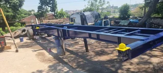 2015 Hendrid 12m Skeletal trailer