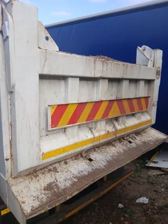 2007 Nissan Ud 440 10m tipper