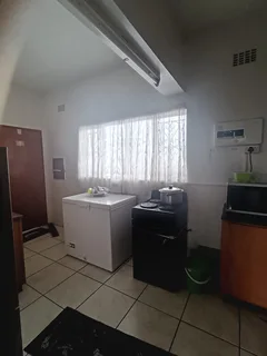 2 bedroom flat for sale in Pelham