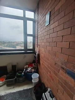 2 bedroom flat for sale in Pelham