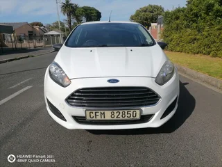 2016 Ford 1.0i ecoboost Fiesta R95,000 excellent condition