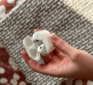 Apple Airpods 2nd Gen