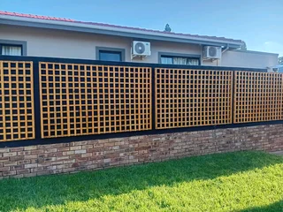 Trellises and flower boxes